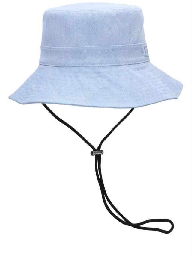 Трендові головні убори літа Трендові головні убори літа