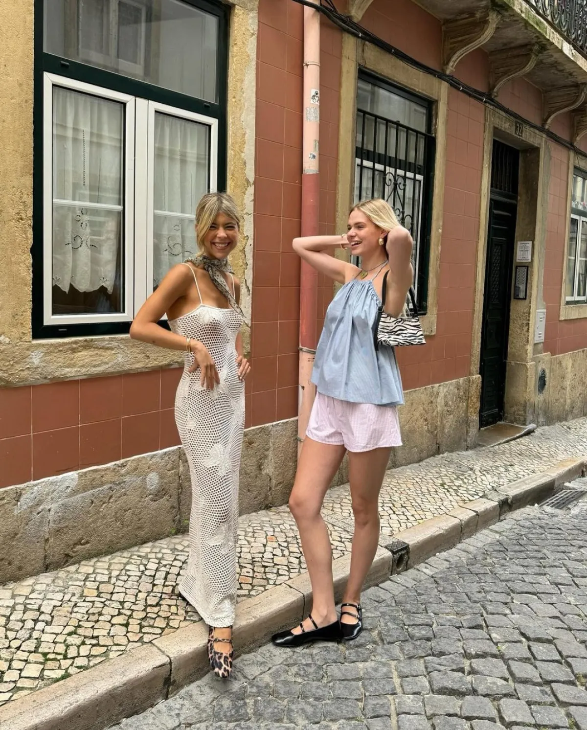 Стильні образи з хусткою на літо Стильні образи з хусткою на літо