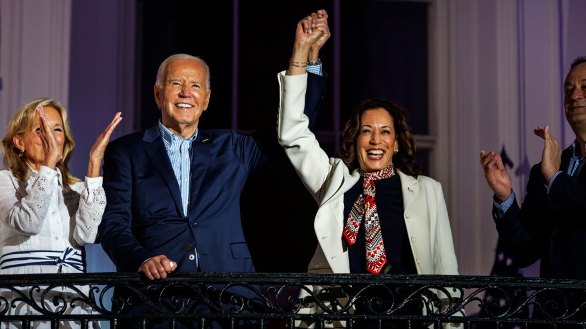 Байден підтримав Гарріс у президентських перегонах в США Байден підтримав Гарріс у президентських перегонах в США