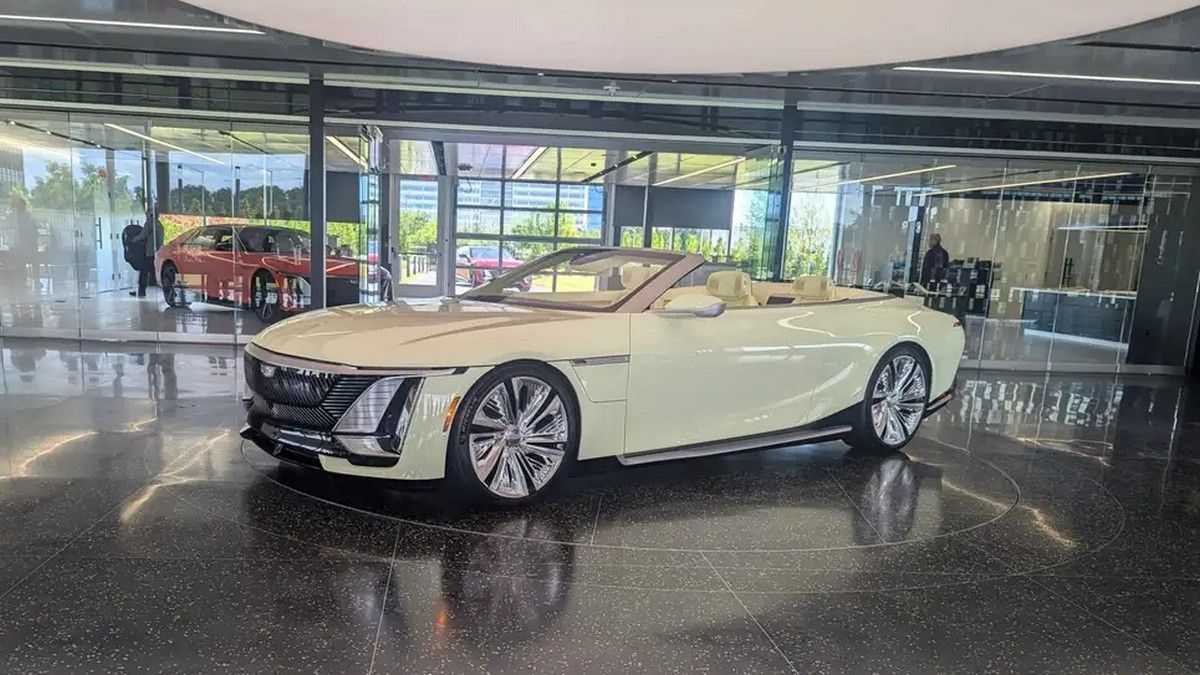 Концепт електромобіля Cadillac Manilla Cream з інноваційним салоном із грибного міцелію Концепт електромобіля Cadillac Manilla Cream з інноваційним салоном із грибного міцелію