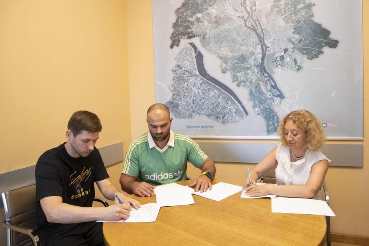 Власники відновлять Садибу Зеленських Власники відновлять Садибу Зеленських