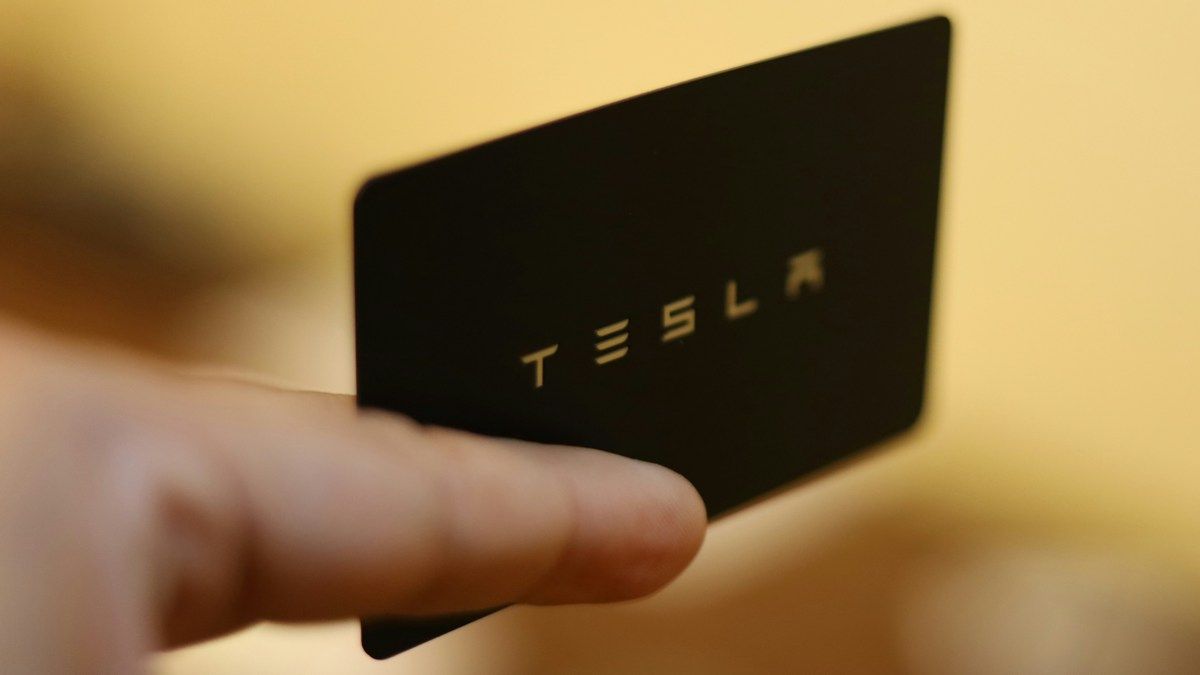 Илон Маск объявил новую дату запуска автопилота Tesla, системы FSD Илон Маск объявил новую дату запуска автопилота Tesla, системы FSD