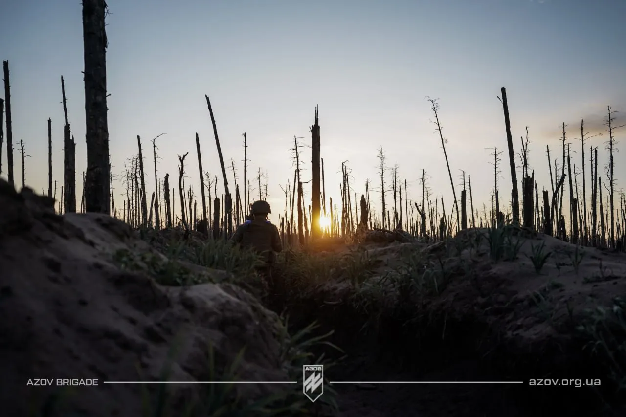Азов в Серебрянском лесничестве - фото Азов в Серебрянском лесничестве - фото