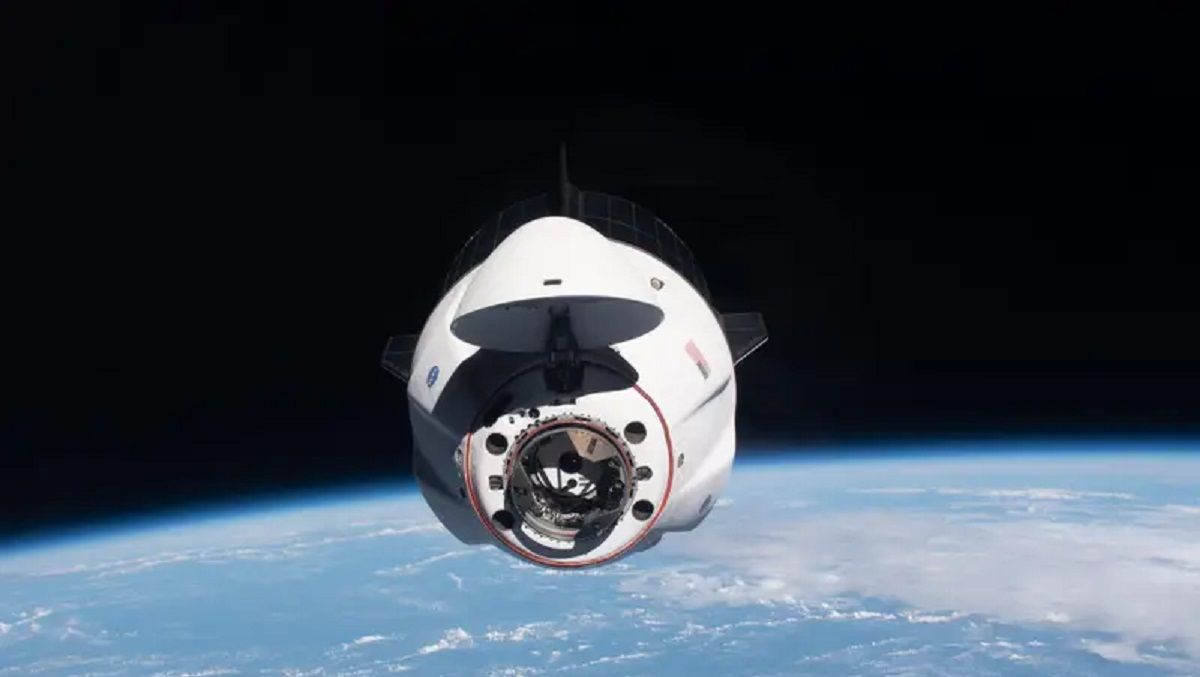 Космический корабль Crew Dragon Космический корабль Crew Dragon