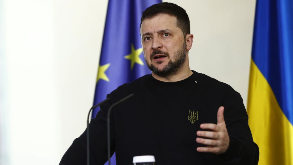 Владимир Зеленский дал интервью французским СМИ Владимир Зеленский дал интервью французским СМИ