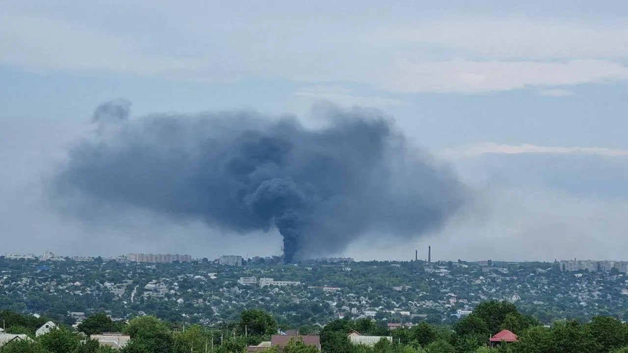 взрывы в Луганске 4 августа 2024 года - фото последствий