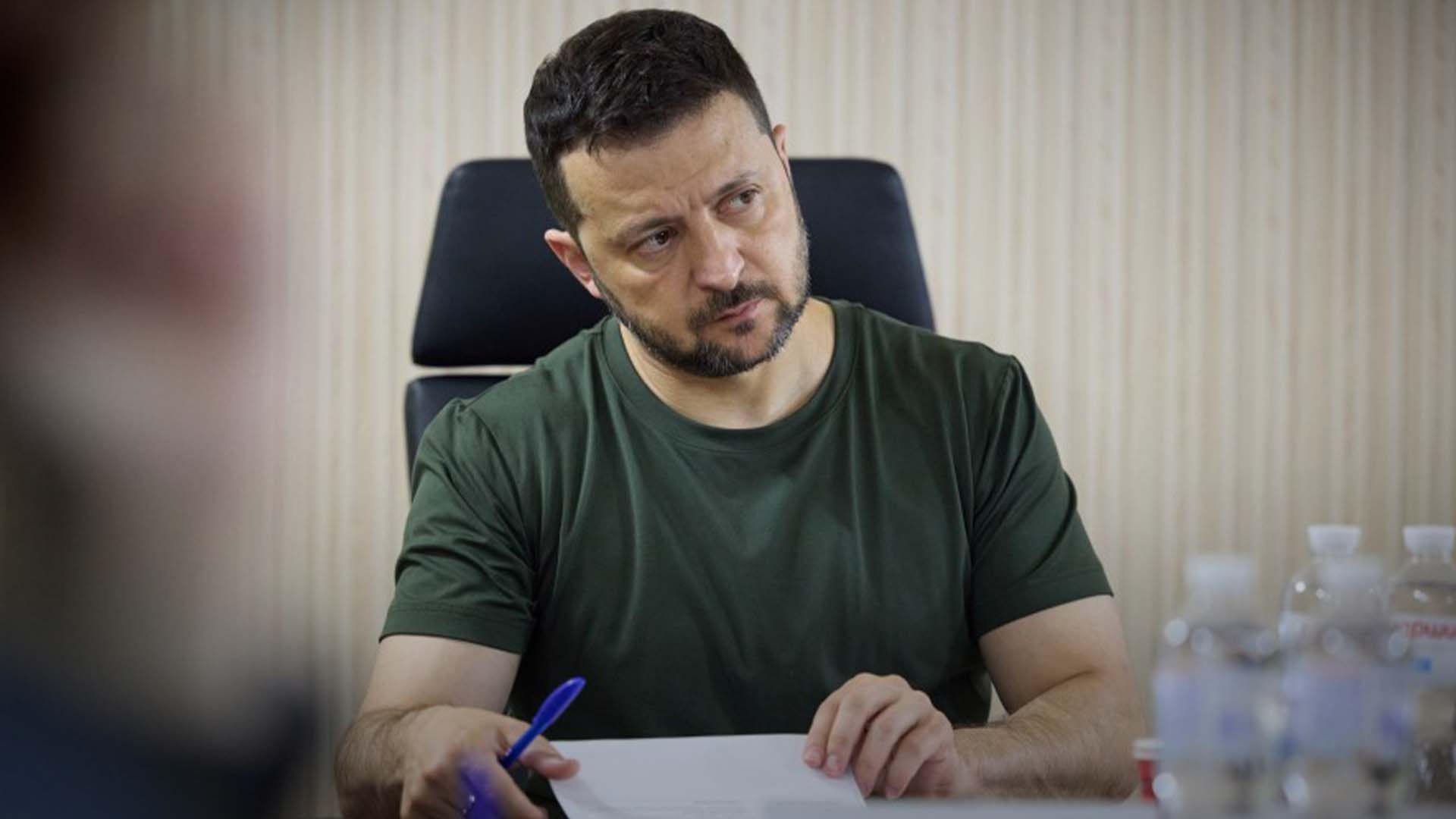 Зеленський вкотре продовжив воєнний стан і мобілізацію Зеленський вкотре продовжив воєнний стан і мобілізацію