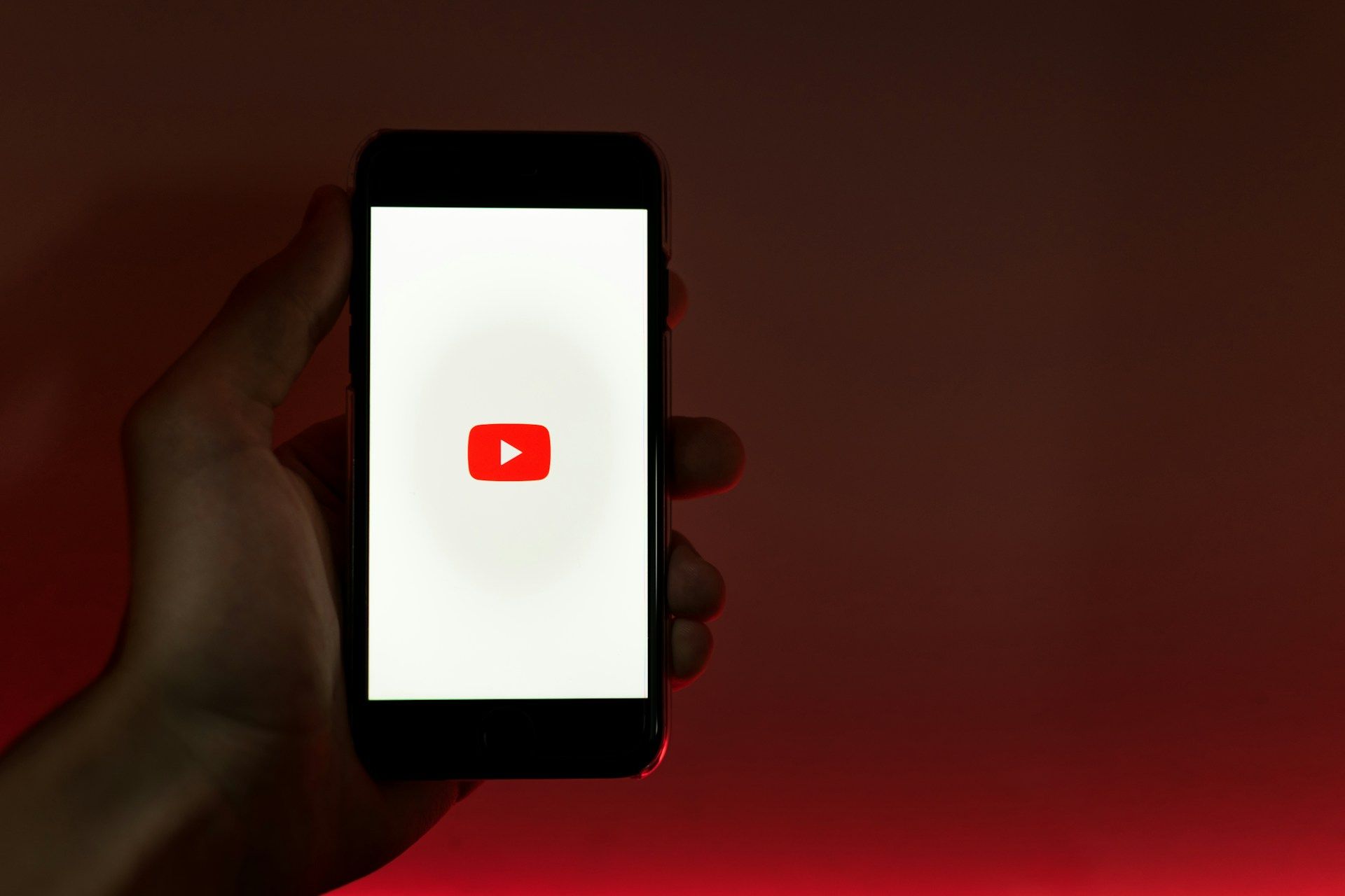 Після блокування YouTube в Росії популярність платформи зросла в кілька разів