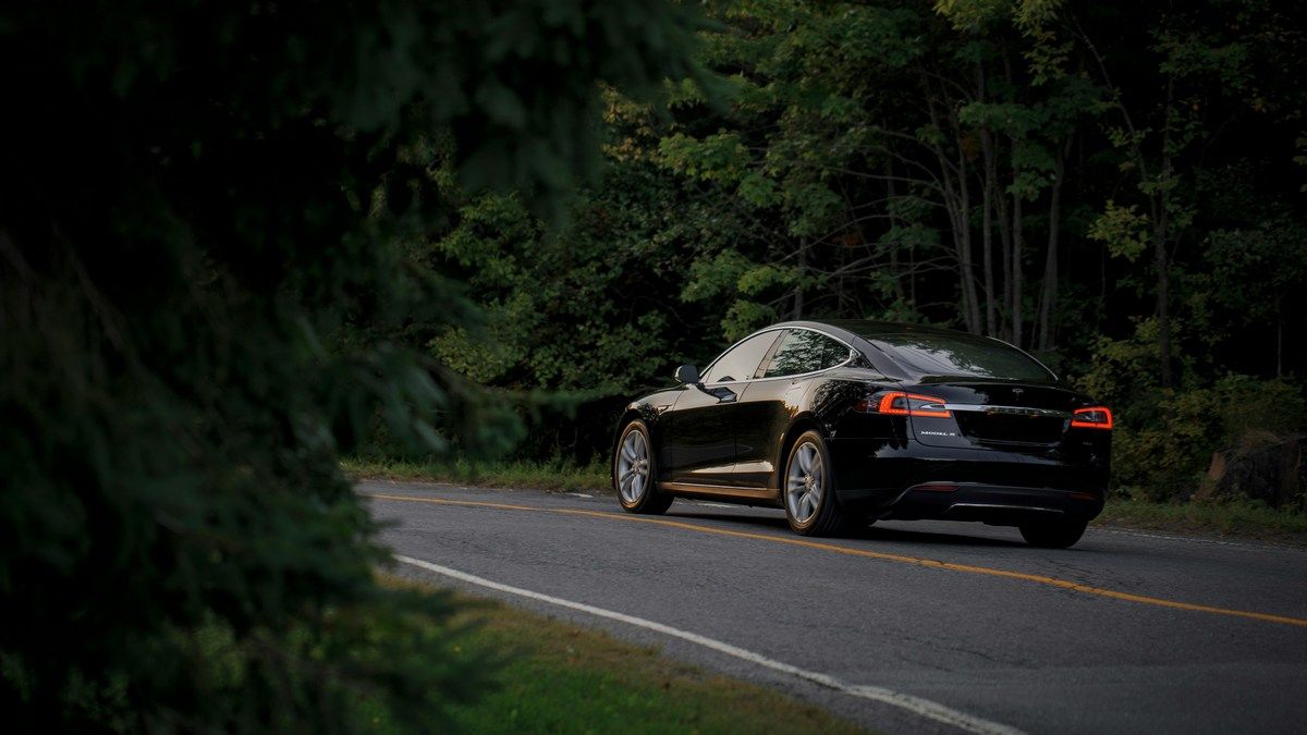 Звіт про безпеку автопілота Tesla свідчить про зменшення кількості аварій