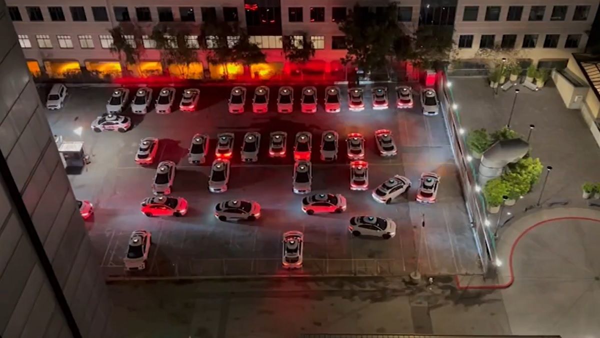 Роботаксі Waymo Роботаксі Waymo