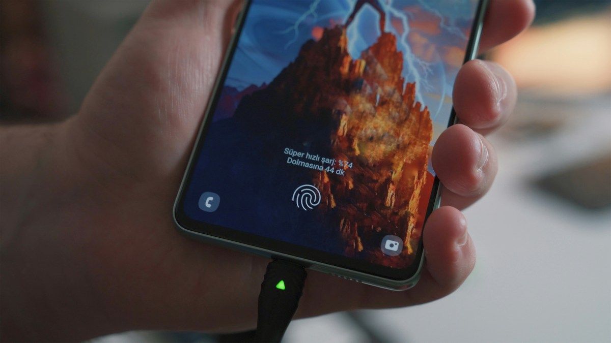 Realme представляє рекордно швидку зарядку для смартфонів Realme представляє рекордно швидку зарядку для смартфонів