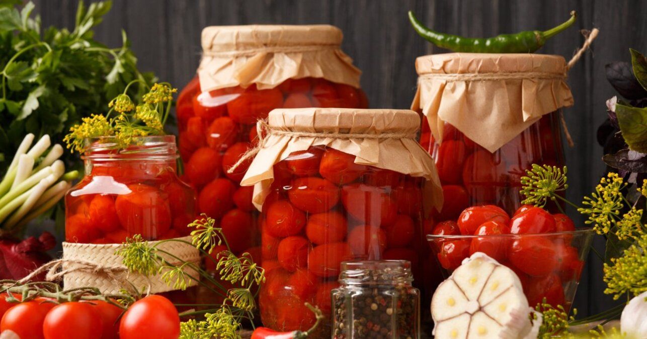 Маринованные помидоры - приготовьте с овощами на зиму - пошаговый рецепт - Новости Вкусно Маринованные помидоры - приготовьте с овощами на зиму - пошаговый рецепт - Новости Вкусно