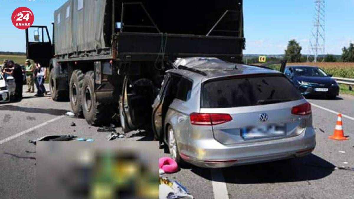 У Хмельницькому сталася ДТП за участі військової вантажівки