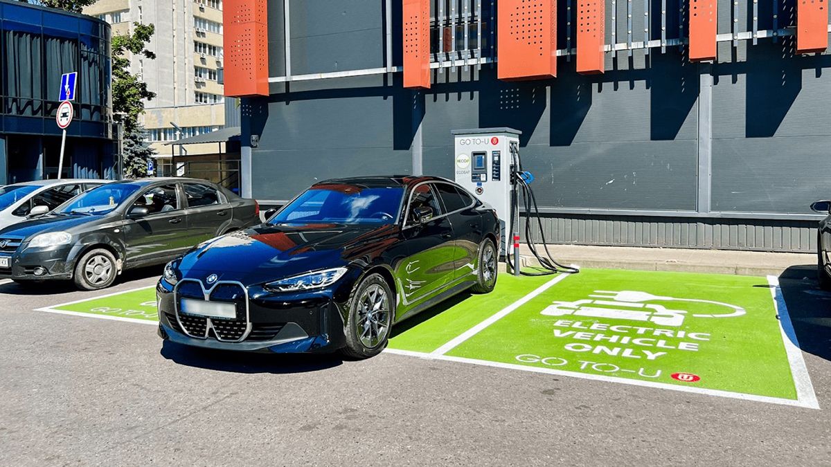 Перші швидкісні станції встановлені у трьох регіонах країни Перші швидкісні станції встановлені у трьох регіонах країни