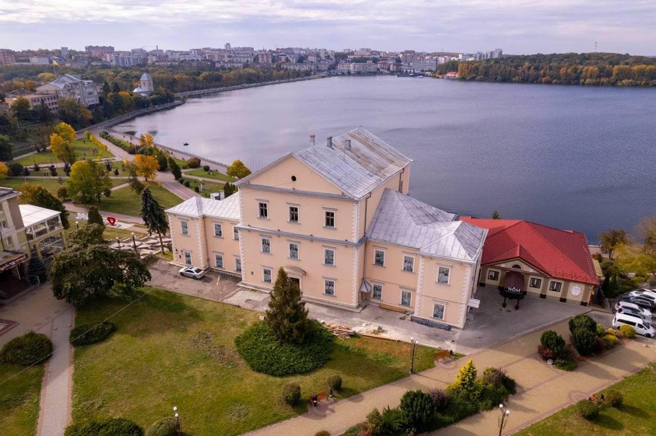 Вибухи в Тернополі сьогодні - росіяни атакували Тернопіль - що відомо - Новини Тернопіль - 24 Канал Вибухи в Тернополі сьогодні - росіяни атакували Тернопіль - що відомо - Новини Тернопіль - 24 Канал