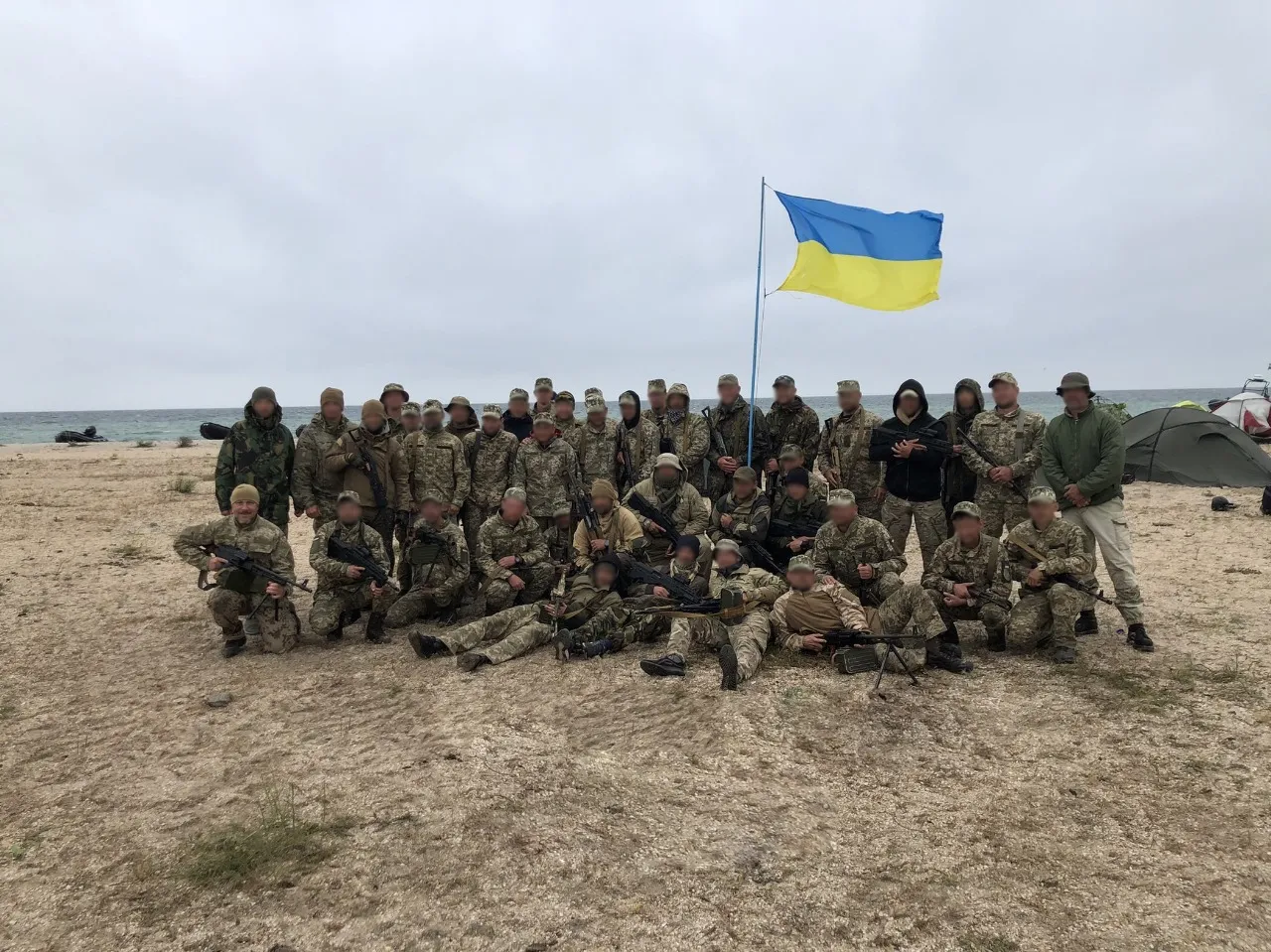 Виктор Шевченко с побратимами Виктор Шевченко с побратимами