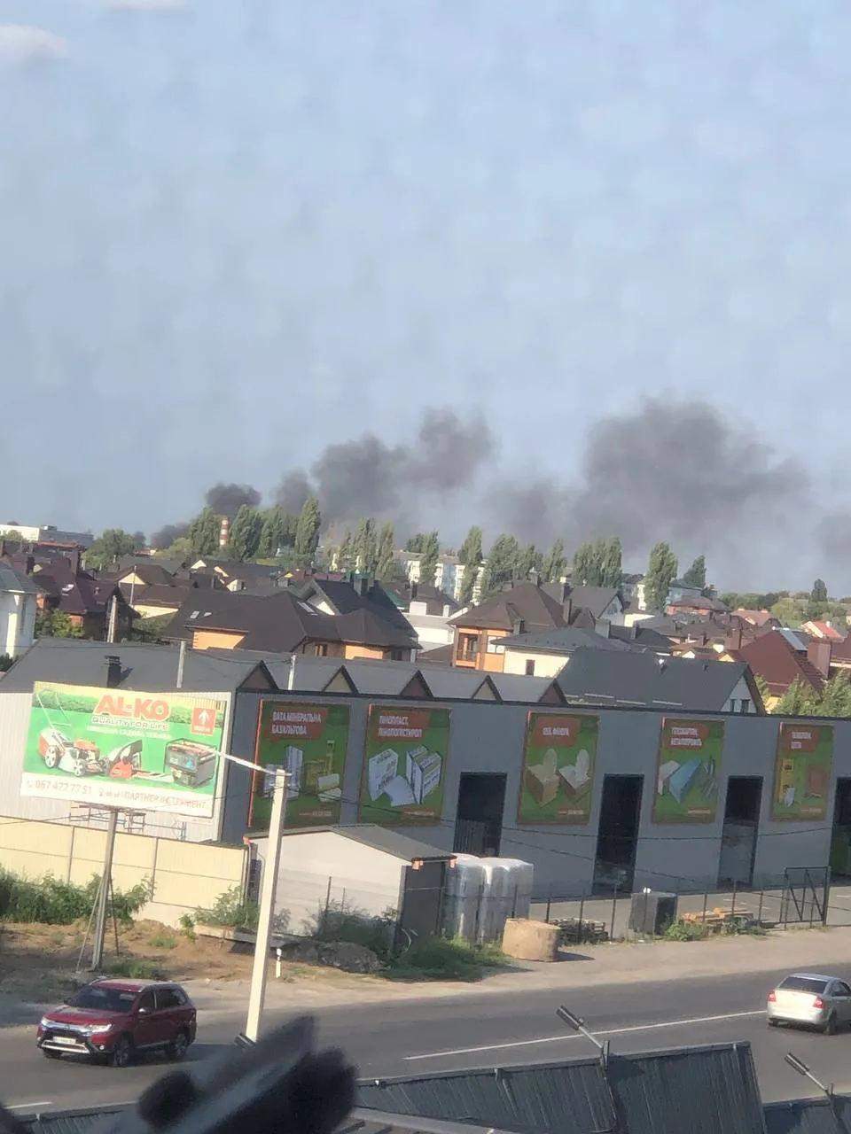 пожар в Белой Церкви 22 августа 2024 - горит склад пиротехники - фото пожар в Белой Церкви 22 августа 2024 - горит склад пиротехники - фото