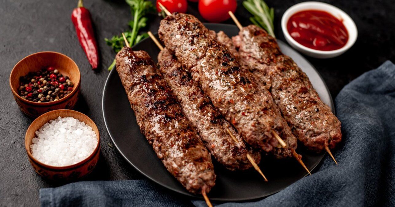 Люля-кебаб - приготовьте на гриле - проверенный пошаговый рецепт - Новости Вкусно Люля-кебаб - приготовьте на гриле - проверенный пошаговый рецепт - Новости Вкусно