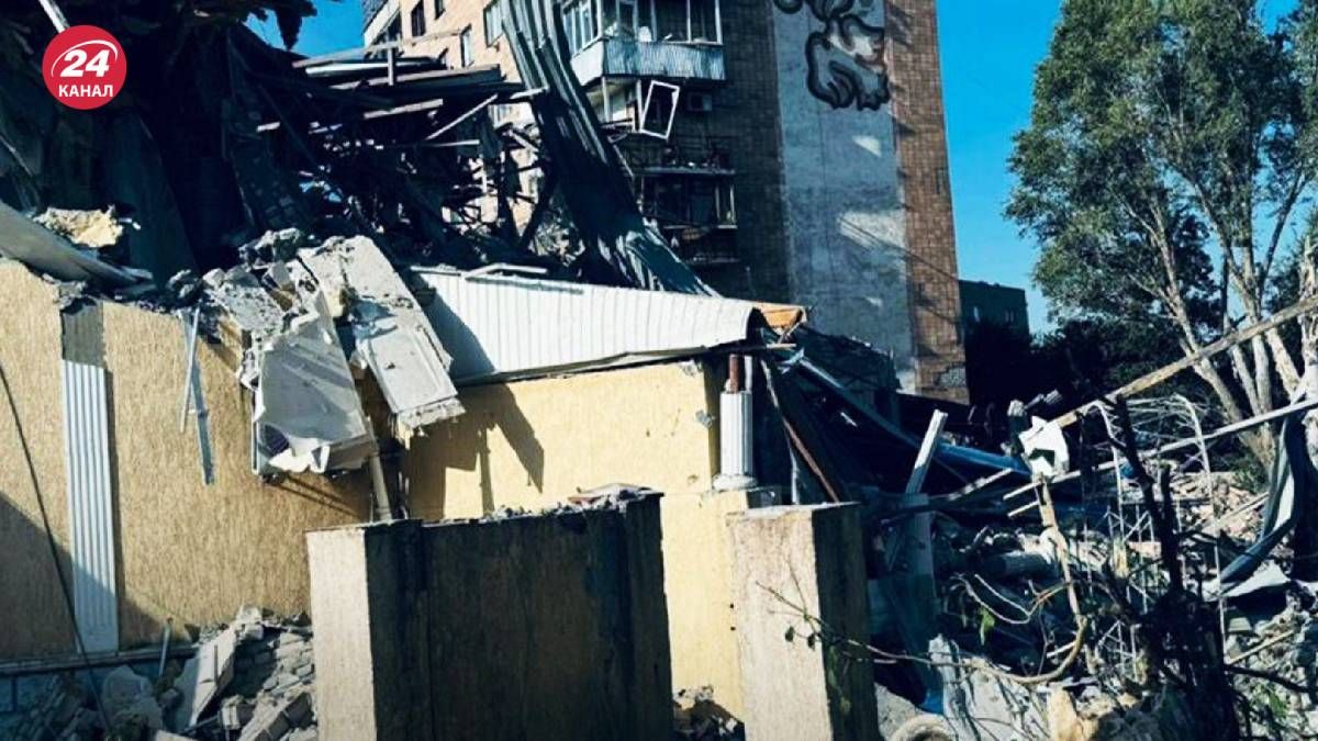 У Краматорську ворожа ракета влучила у готель з журналістами У Краматорську ворожа ракета влучила у готель з журналістами