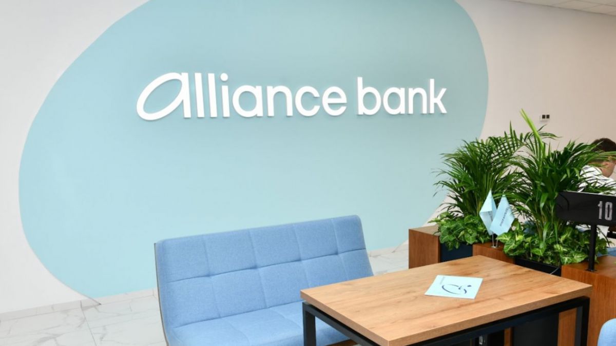 Банк "Альянс" другий рік замилює очі Нацбанку наміром збільшити статутний капітал Банк "Альянс" другий рік замилює очі Нацбанку наміром збільшити статутний капітал