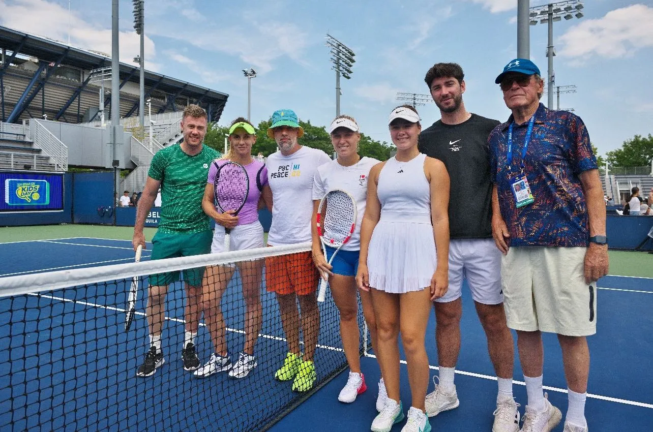 Тренер Леси Цуренко на US Open приехал в футболке RUS-нет! PEACE-да 