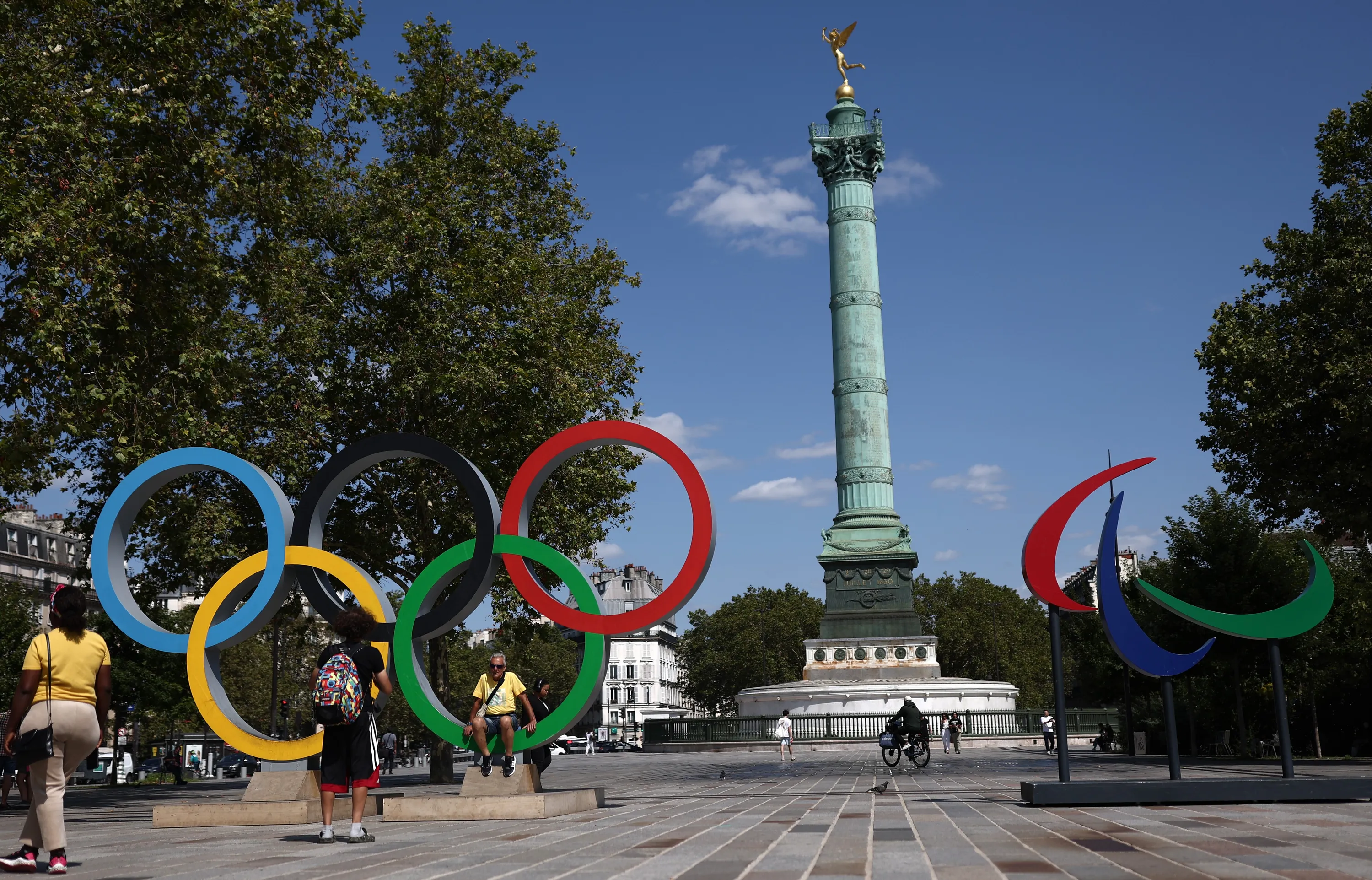 Відмінність логотипів Олімпіади та Паралімпіади Відмінність логотипів Олімпіади та Паралімпіади