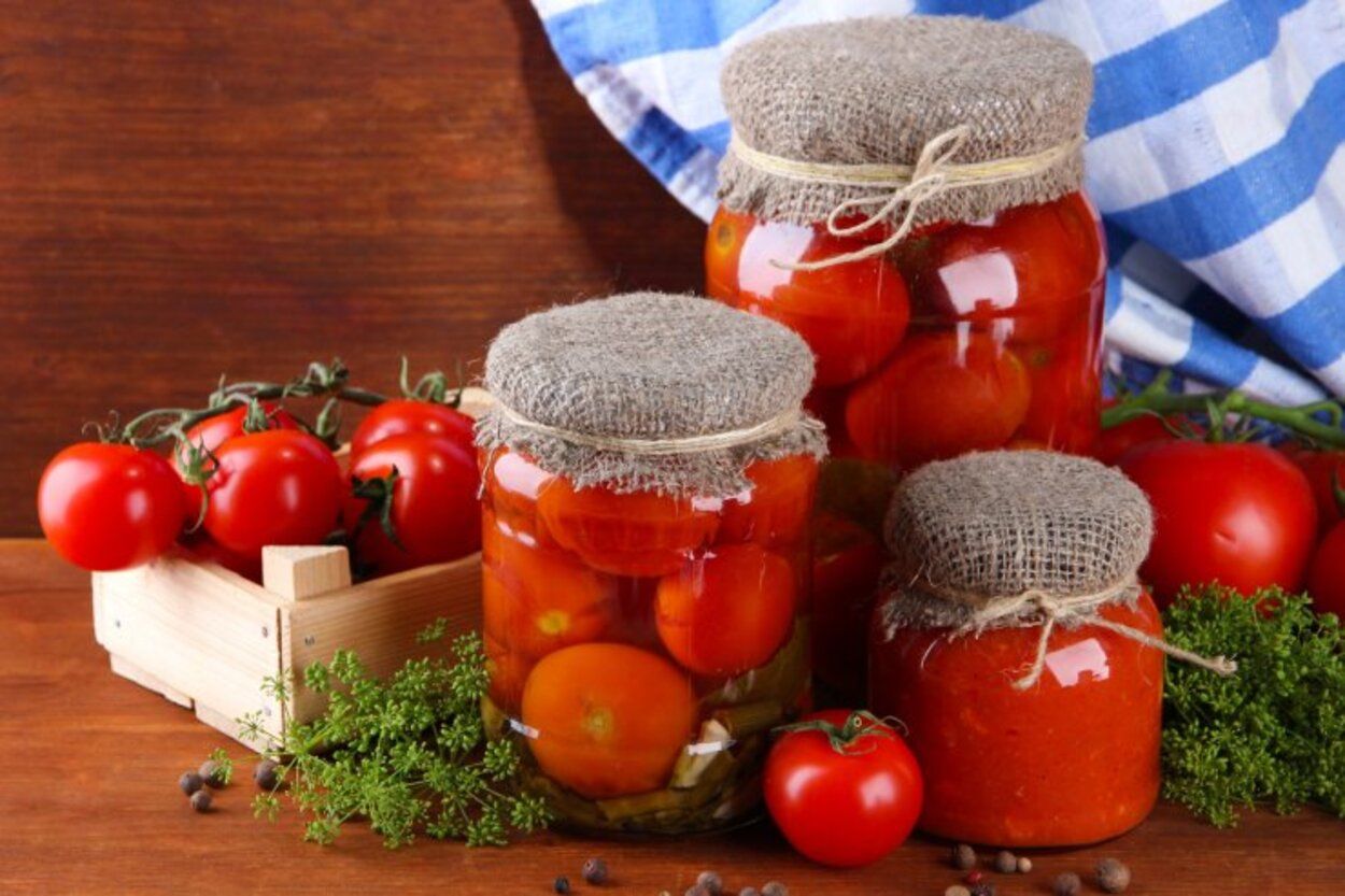 Мариновані помідори на зиму - перевірений рецепт на 4 літрові банки - Новини Смачно Мариновані помідори на зиму - перевірений рецепт на 4 літрові банки - Новини Смачно