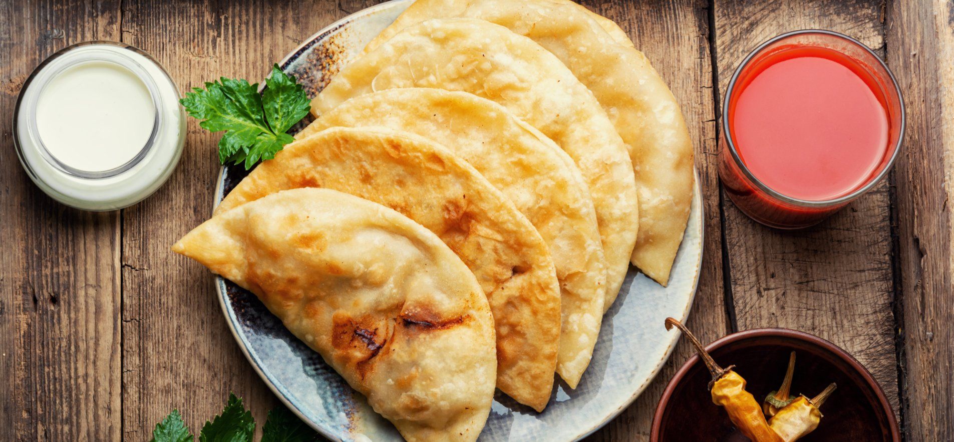 Як приготувати справжні чебуреки - перевірений покроковий рецепт - Новини Смачно Як приготувати справжні чебуреки - перевірений покроковий рецепт - Новини Смачно