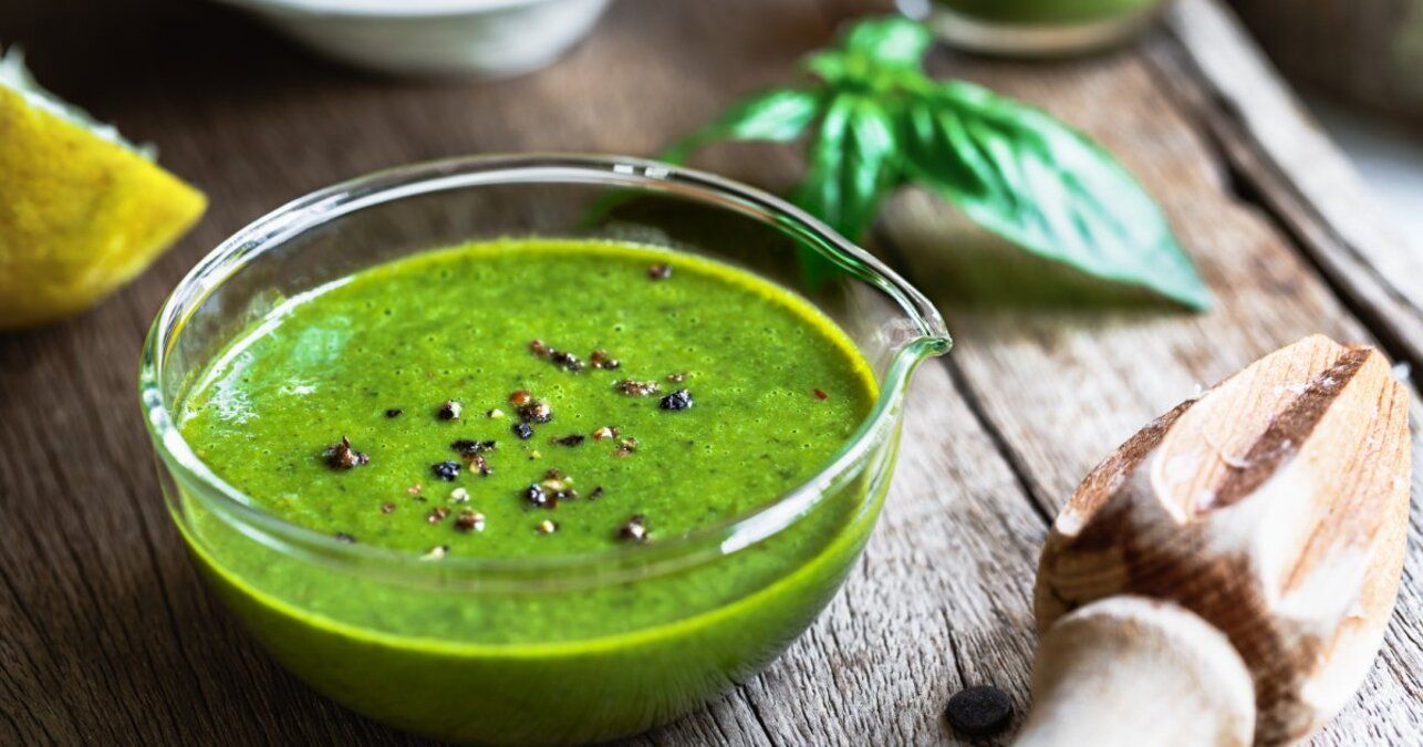 Як приготувати зелену олію - перевірений покроковий рецепт з відео - Новини Смачно Як приготувати зелену олію - перевірений покроковий рецепт з відео - Новини Смачно