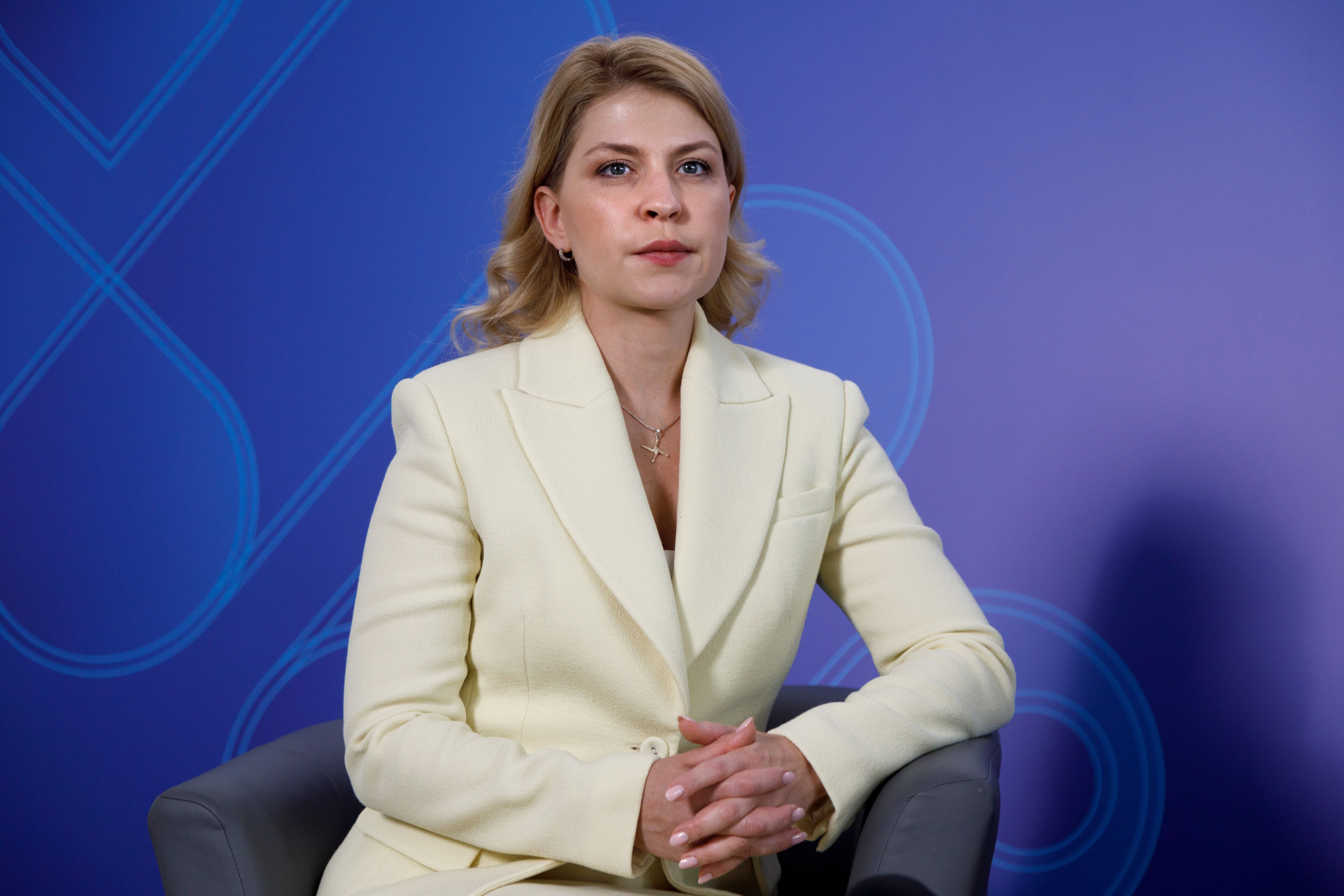 Биография Стефанишиной Биография Стефанишиной