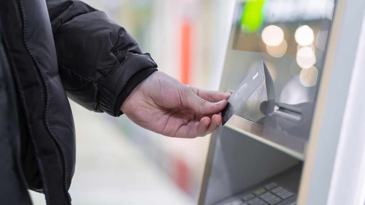 Як зняти готівку з Монобанку Як зняти готівку з Монобанку