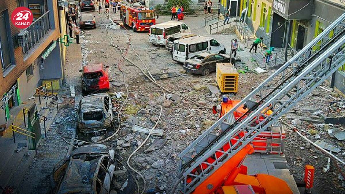 Во Львове завершились спасательные работы на месте российского ночного обстрела 4 сентября Во Львове завершились спасательные работы на месте российского ночного обстрела 4 сентября