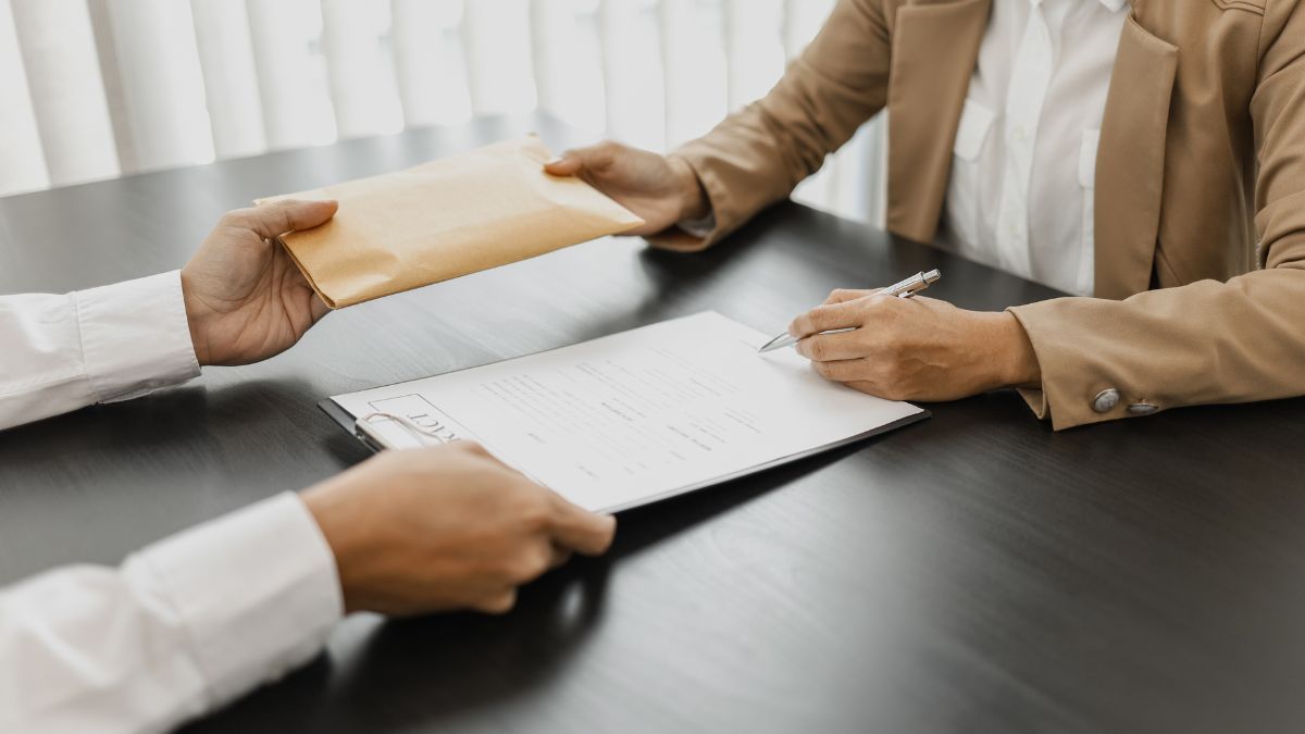 Яка середня зарплата в Україні Яка середня зарплата в Україні