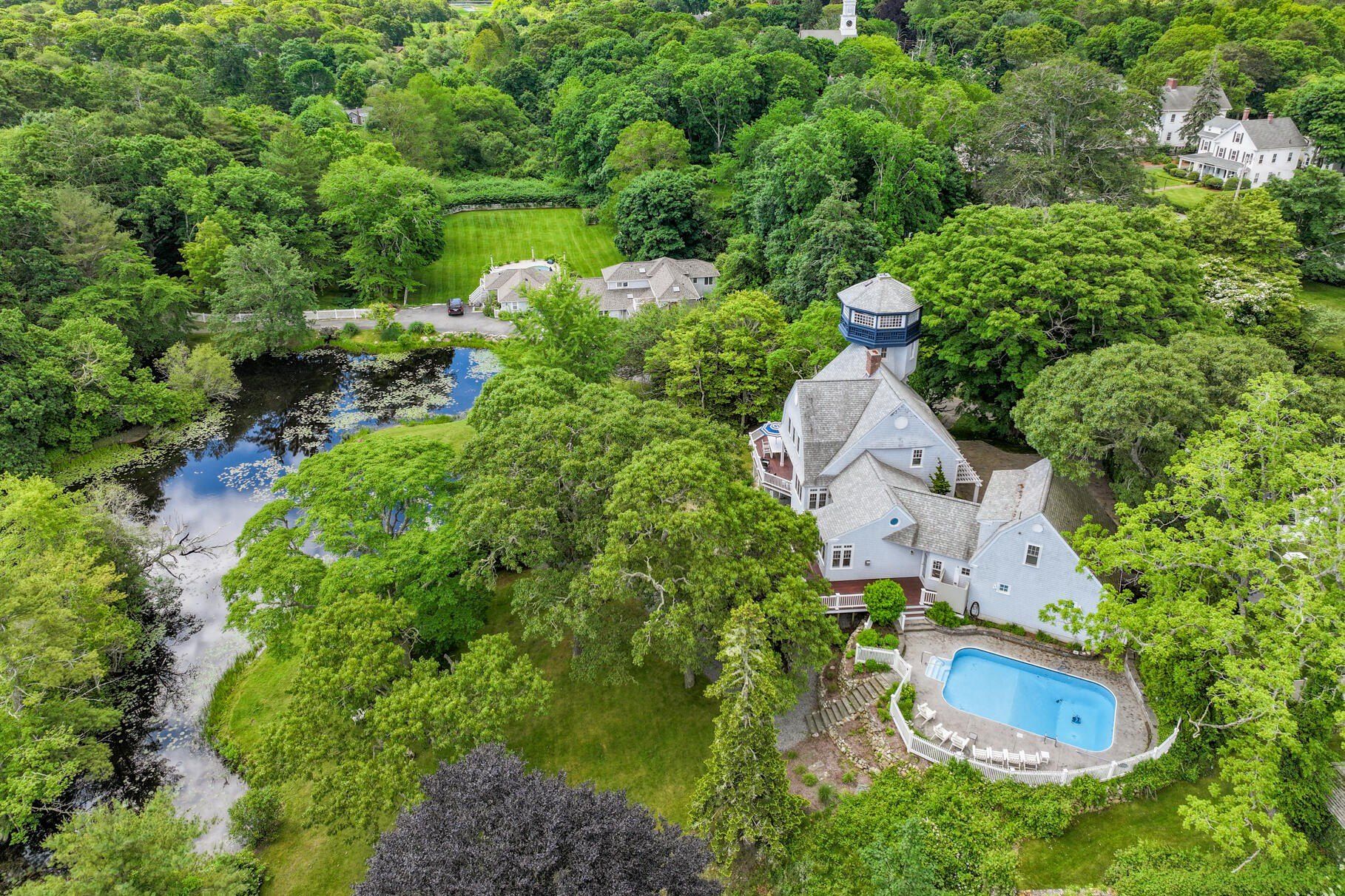 Дом, в котором создавал мультфильм Уолт Дисней, появился на рынке - Недвижимость Дом, в котором создавал мультфильм Уолт Дисней, появился на рынке - Недвижимость