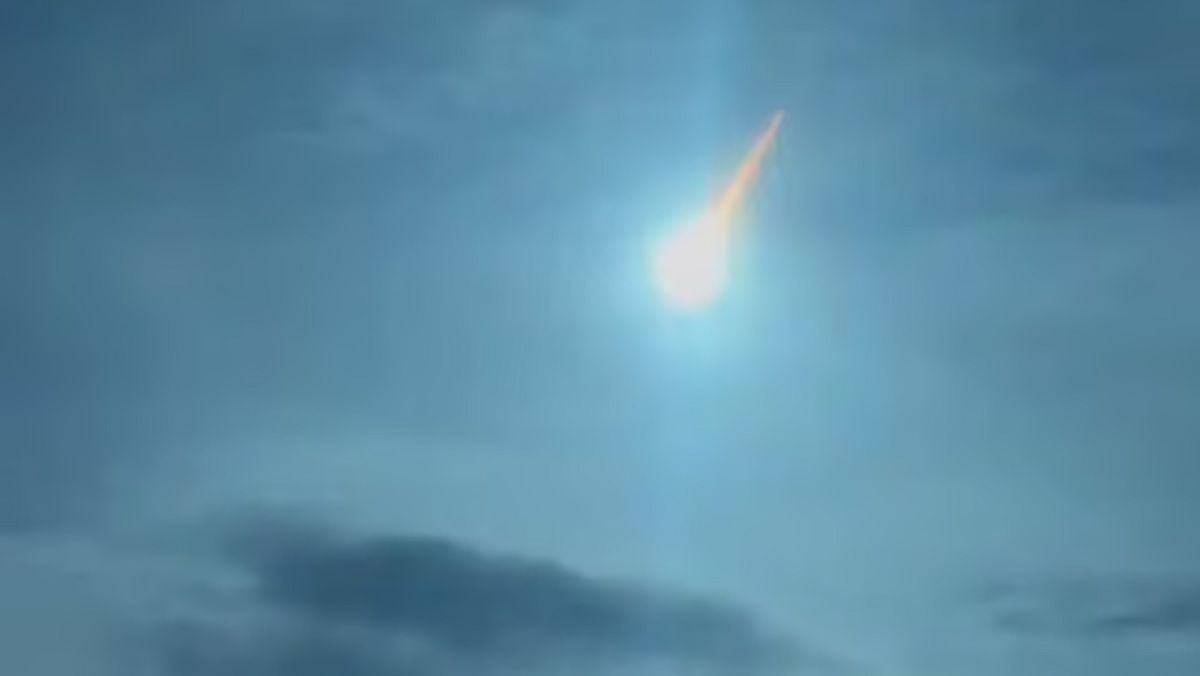 Метеор над Филиппинами Метеор над Филиппинами