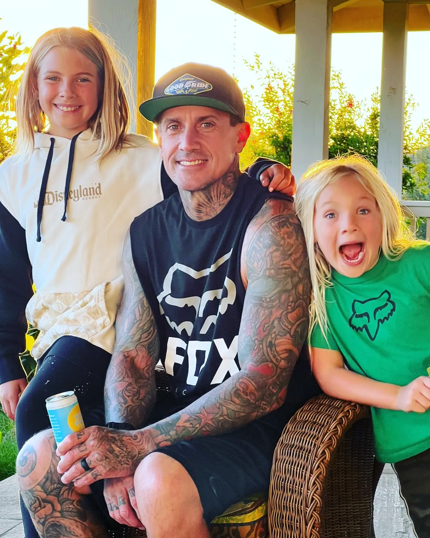 Кэри Харт с детьми Кэри Харт с детьми