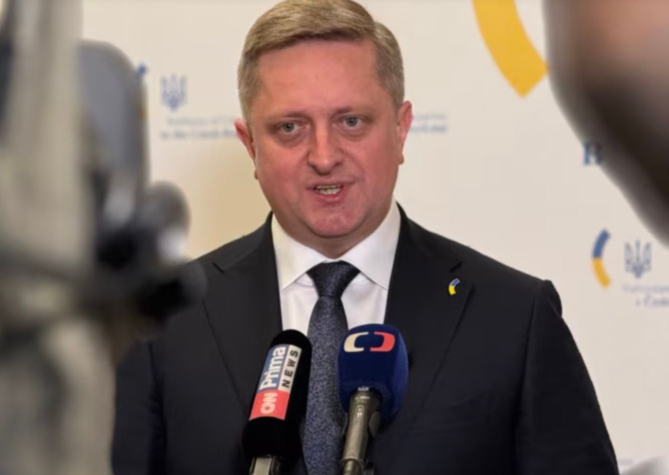 Посол Украины в Чехии Василий Зварич Посол Украины в Чехии Василий Зварич