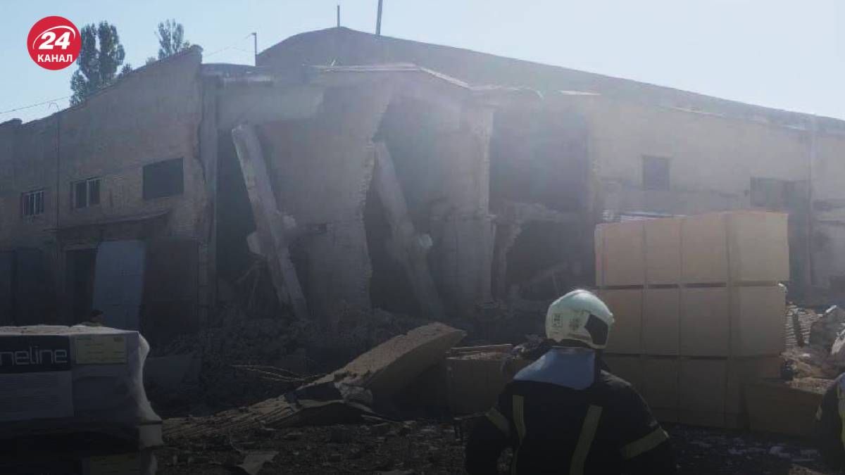 У Києві завершили рятувальні роботи на місці вибуху у Голосіївському районі У Києві завершили рятувальні роботи на місці вибуху у Голосіївському районі