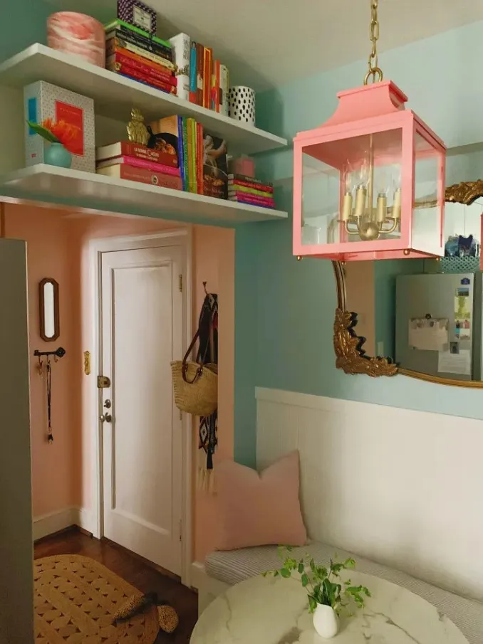 Полки под потолком Полки под потолком