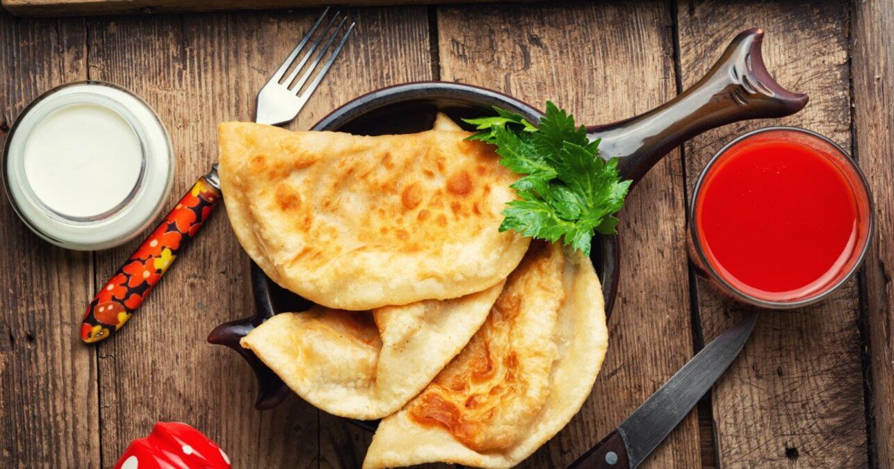 Соковиті чебуреки - приготуйте тісто на пиві - перевірений рецепт - Новини Смачно Соковиті чебуреки - приготуйте тісто на пиві - перевірений рецепт - Новини Смачно