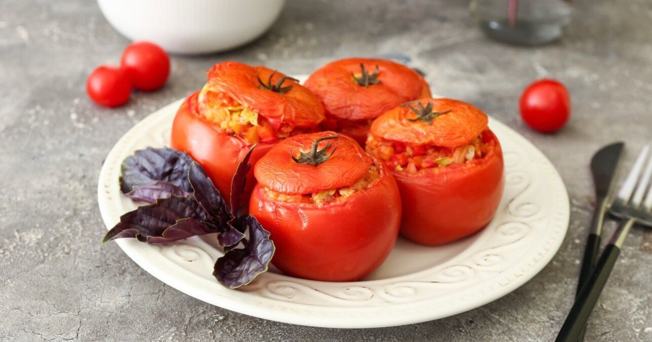 Фаршированные помидоры - приготовьте с мясом и картофелем - пошаговый рецепт - Новости Вкусно Фаршированные помидоры - приготовьте с мясом и картофелем - пошаговый рецепт - Новости Вкусно