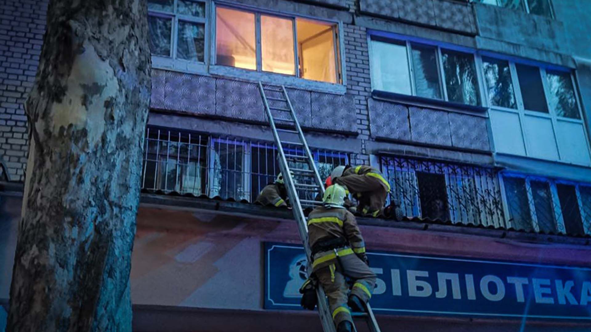 В Николаеве мальчик упал с балкона