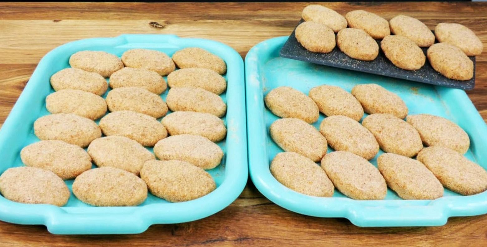 Готуємо соковиті курячі котлетки Готуємо соковиті курячі котлетки