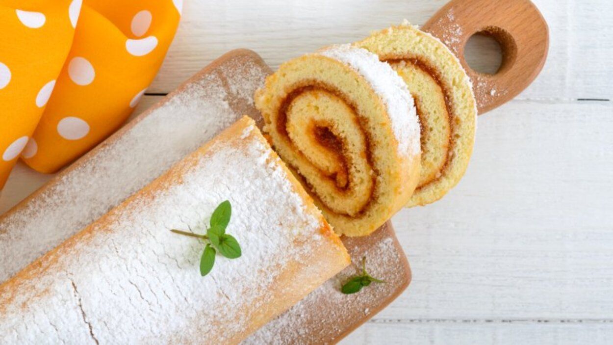 Бисквитный рулет - приготовьте с вареной сгущенкой - проверенный рецепт - Новости Вкусно Бисквитный рулет - приготовьте с вареной сгущенкой - проверенный рецепт - Новости Вкусно