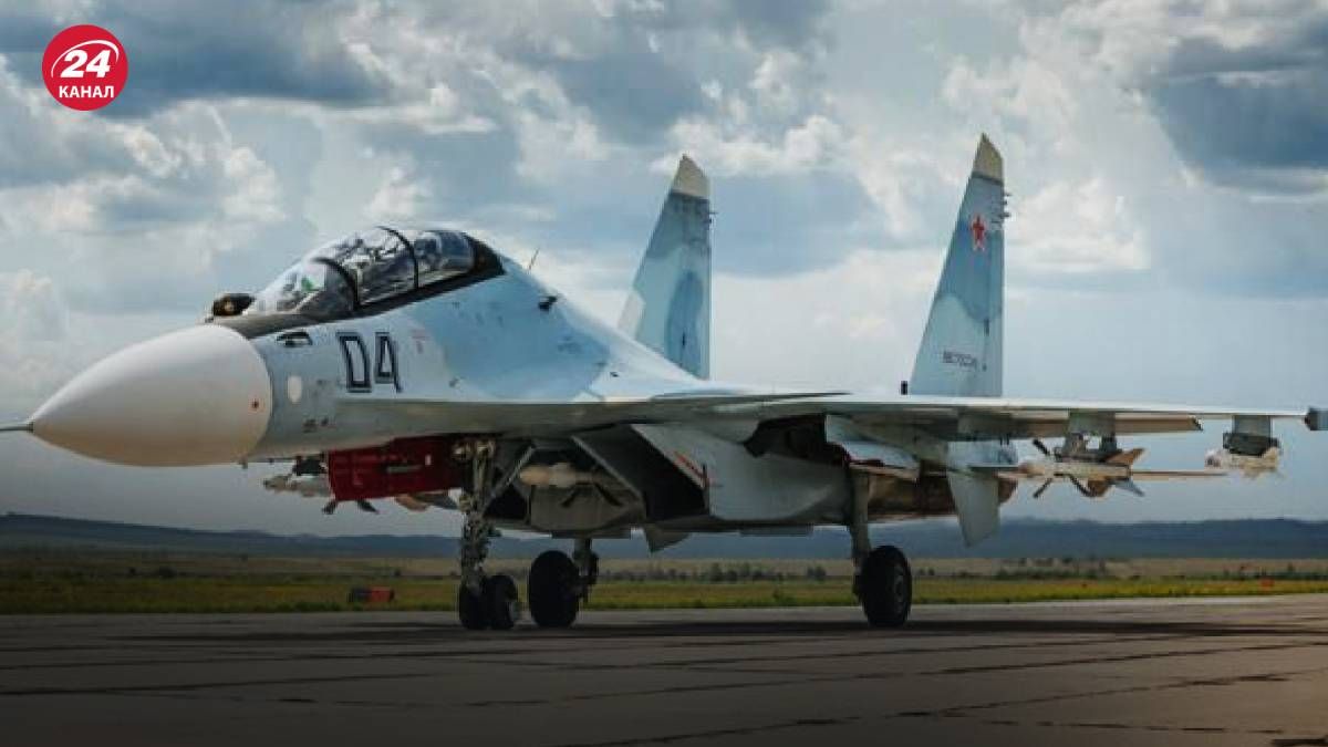 Росіяни обслуговують свої винищувачі, обходячи санкції Заходу Росіяни обслуговують свої винищувачі, обходячи санкції Заходу