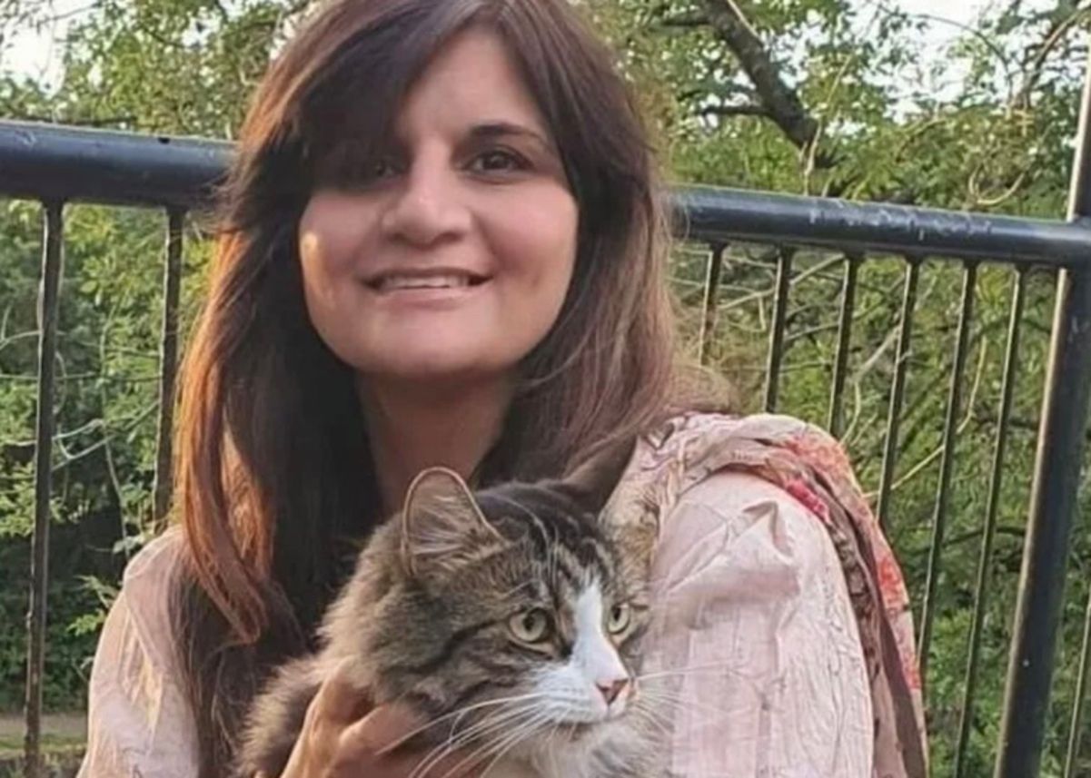 Розумна кішка врятувала життя онкохворій господині дивним способом Розумна кішка врятувала життя онкохворій господині дивним способом