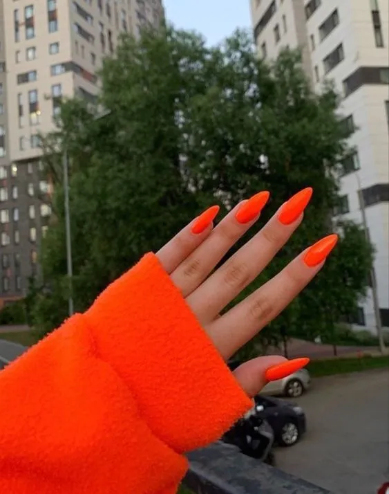 Манікюр, який більше ніхто не носить Манікюр, який більше ніхто не носить