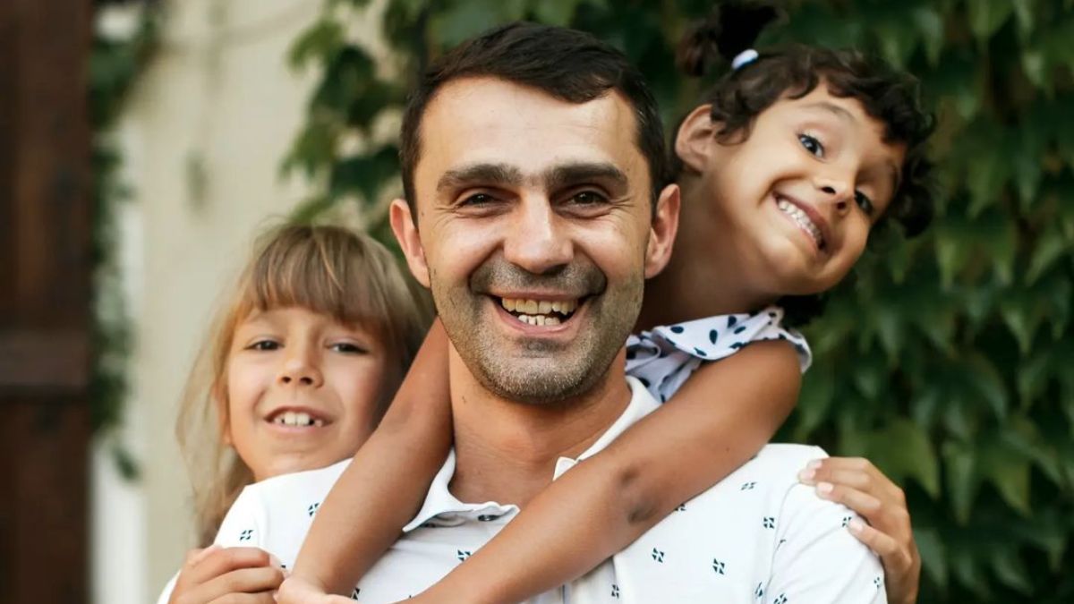 Тарас Стадницький з доньками Тарас Стадницький з доньками