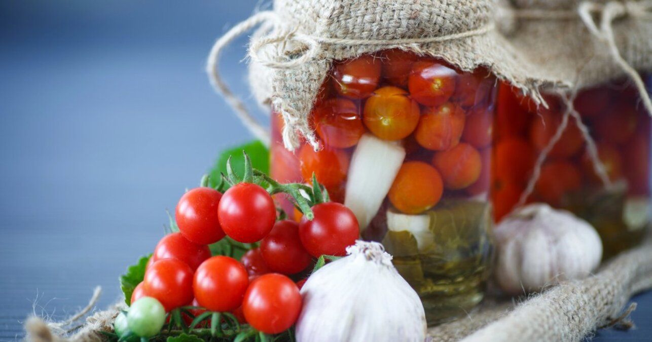 Маринованные помидоры Под снегом - приготовьте на зиму - проверенный рецепт - Новости Вкусно Маринованные помидоры Под снегом - приготовьте на зиму - проверенный рецепт - Новости Вкусно