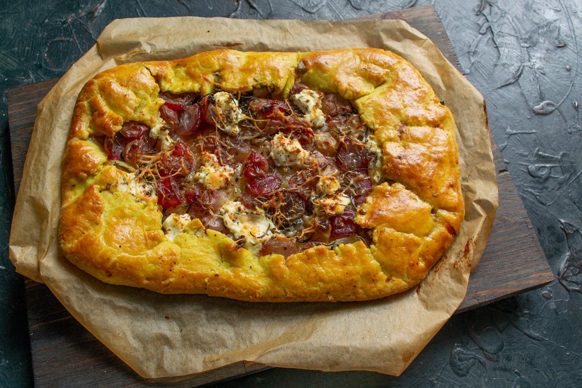 Готовим пирог с виноградом и луком Готовим пирог с виноградом и луком